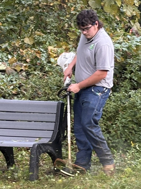 092926-Grasso-Tech-Work-Party-at-Stonington-Copps-Brook_5940